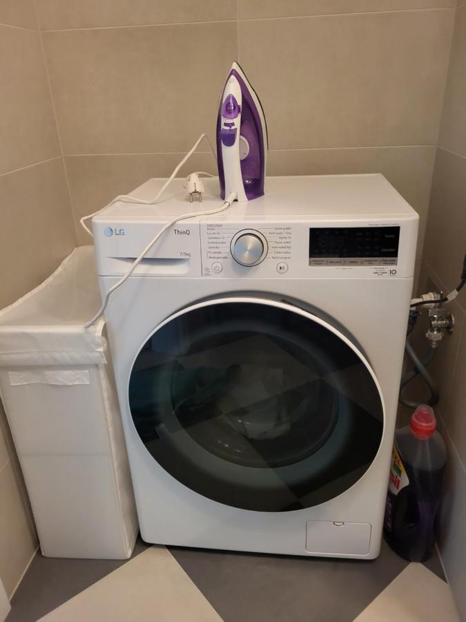 New Apartment In Karlin, Praha 8, Close To Center ภายนอก รูปภาพ